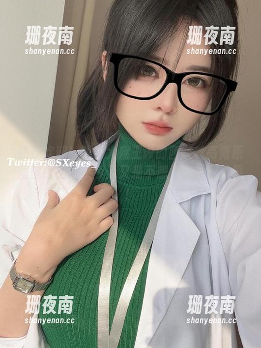眼酱大魔王w 热烈欢迎!眼酱大魔王w的西灰丝高筒原图壁纸上线,今天又是不想工作的日子呀!