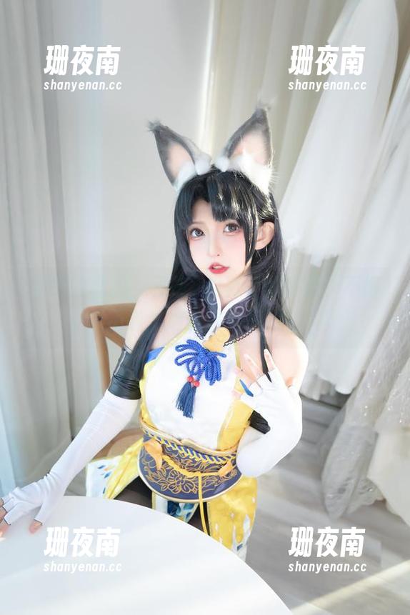 神楽坂真冬 学妹的私拍,和神楽坂真冬的背景,不得不说,组合得很绝妙!