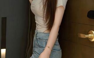 秀人网 – 别小看这件连衣裙,娜露selena的高清写真集试图揭开那一层层的美。