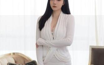 秀人网 – 说说小茉莉jasmine和她的棉袜,私拍时光好诱人。