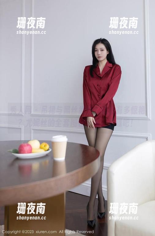 秀人网-尤妮丝 秀人网 - 吊裙与黑丝组合,究竟有多惊艳?尤妮丝的全套图在这儿,下载吧!