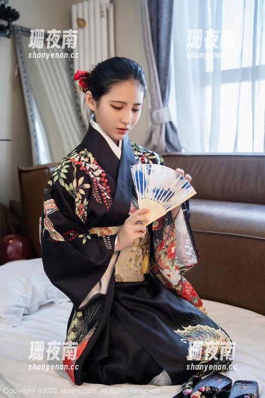 秀人网-李丽莎 秀人网 - 李丽莎的学姐壁纸,清晰得能闻见书页的香气,想象里有那么点青涩。