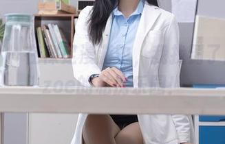 秀人网 – 在裸足漫游中，我找到了陈茜妮zoe的私房乐园！