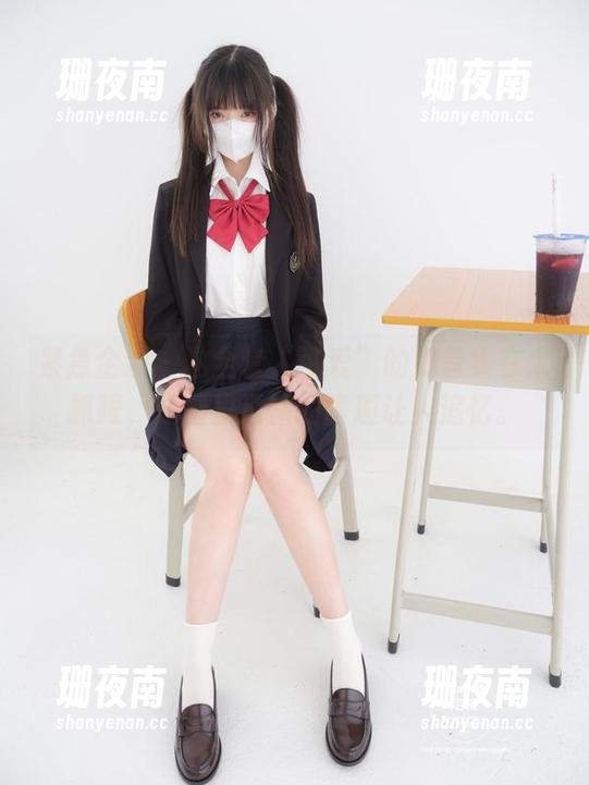 紧急企划 - 这全套“可爱”的奶昔实在太抓眼，原图里透露的童趣让人追忆。