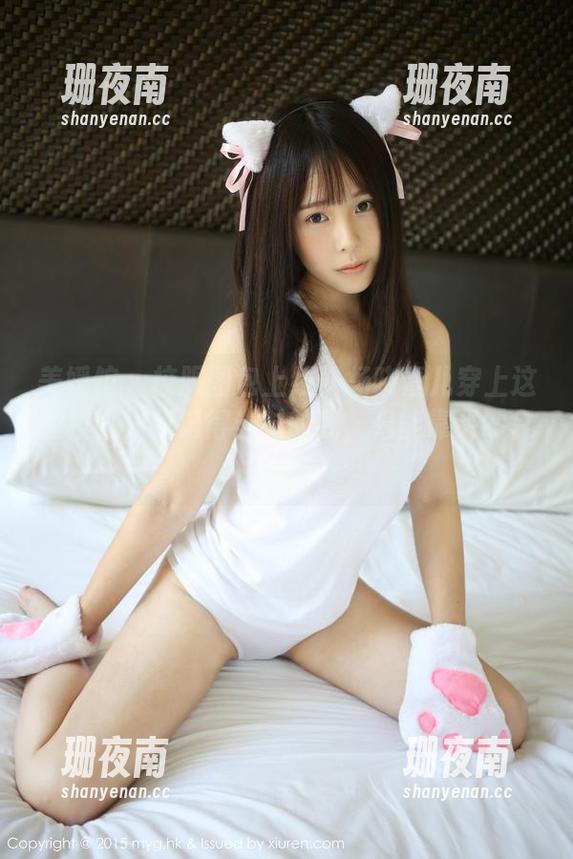 美媛馆-杨晓青儿 美媛馆 - 校服图包上线!杨晓青儿穿上这些校服,我记得当时的我,只能靠买零食扶墙走!