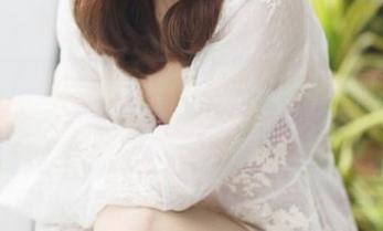美媛馆 – 牛仔裤也有春天？王馨瑶的美图太具诱惑力了！