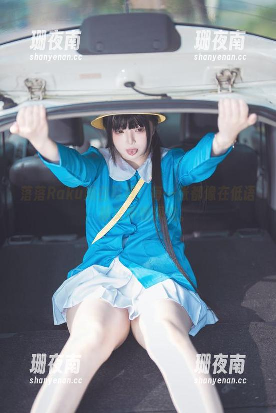 落落Raku 落落Raku黑白写真:每一张都像在低语,却又不想深究。