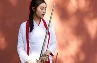 蜜桃社 – 真希的学妹高清大合集,像是在翻看一本充满趣味的杂志,乐趣无穷。