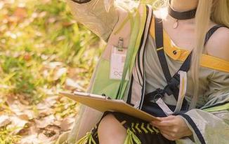 私拍专辑:超级小禾儿化身圣诞狼女,复述了一场不太安分的节日。
