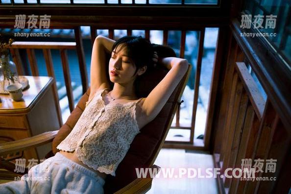 轰趴猫-Ellie艾栗栗 轰趴猫 - Ellie艾栗栗的女仆跑路啦!原图带我回头再瞅瞅,那套图没藏私吧?