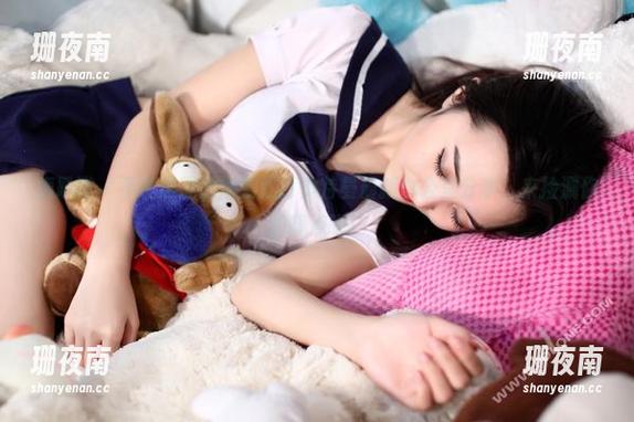 轰趴猫 - 不讲道理的姗姗就打奥特曼最新办公室分享，来捡漏你的嗨点吧！