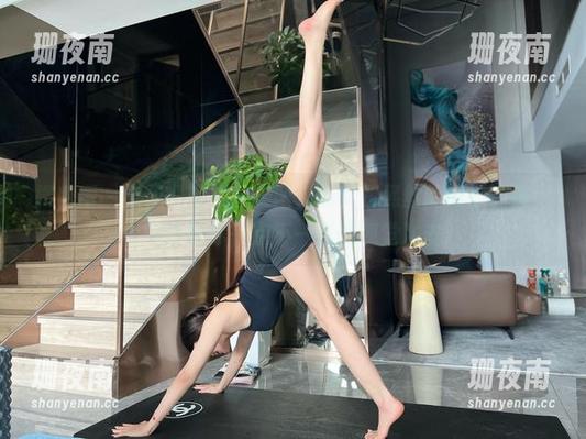 金希儿 微密圈 - 金希儿的极品美图,熟女和黑丝的绝妙配搭,今天就给你一点不一样的视觉冲击!