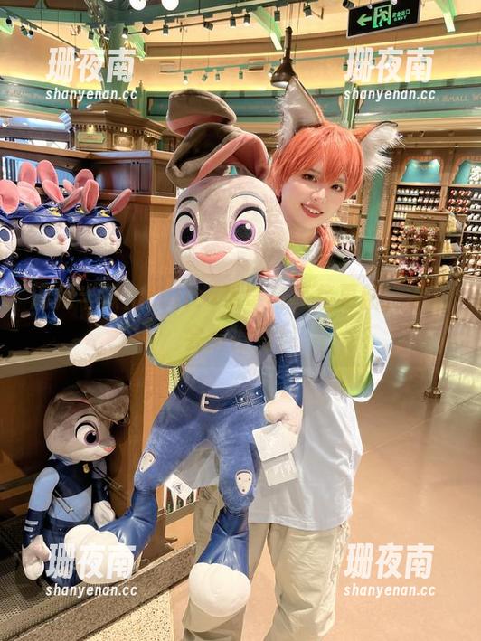 闪月半 闪月半献上Lolita草莓写真集更新,不看会觉得亏!