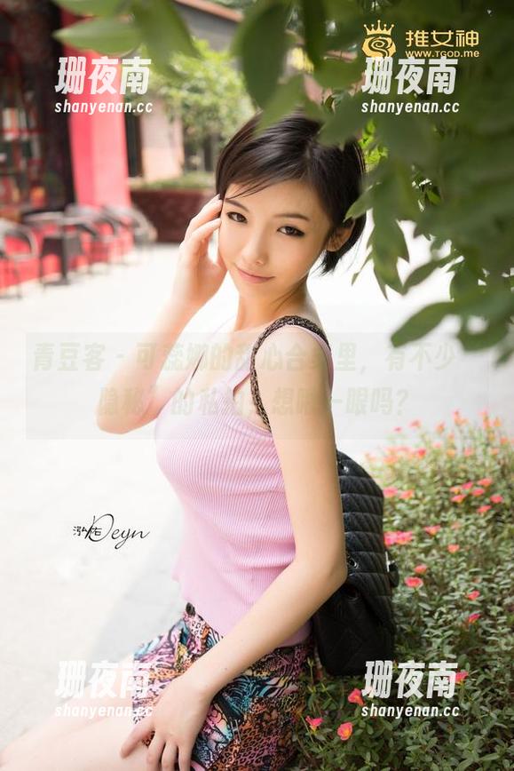 青豆客-可蕊娜 青豆客 - 可蕊娜的甜心合集里,有不少“隐秘”的私拍,想瞅一眼吗?