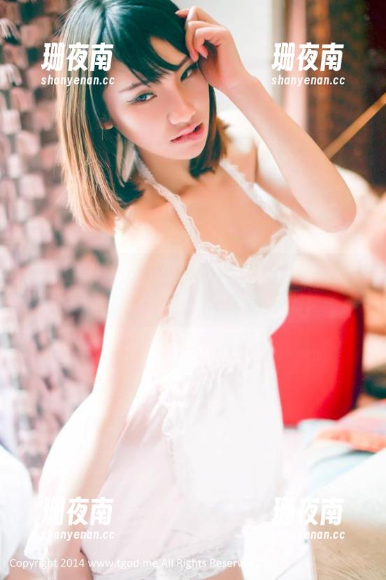 青豆客 - 施忆佳的图包挑战：你没见过的学妹写真，保证你看完想报名！