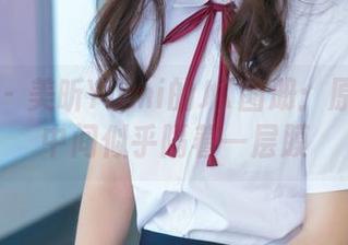 青豆客 – 美昕Yumi的JK图册：原图与我中间似乎隔着一层膜